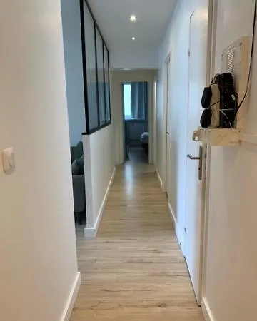 Lovely In Apartment